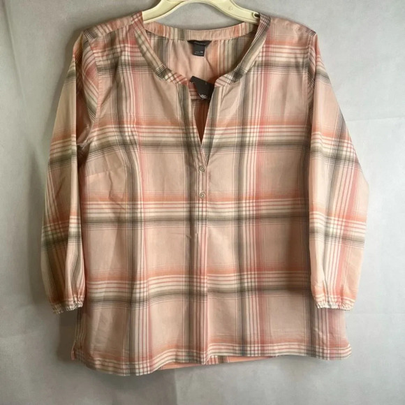 Eddie‎ Bauer NWT Vneck Long Sleeve Cotton Blend Plaid Shirt Size Medium - Picture 9 of 9